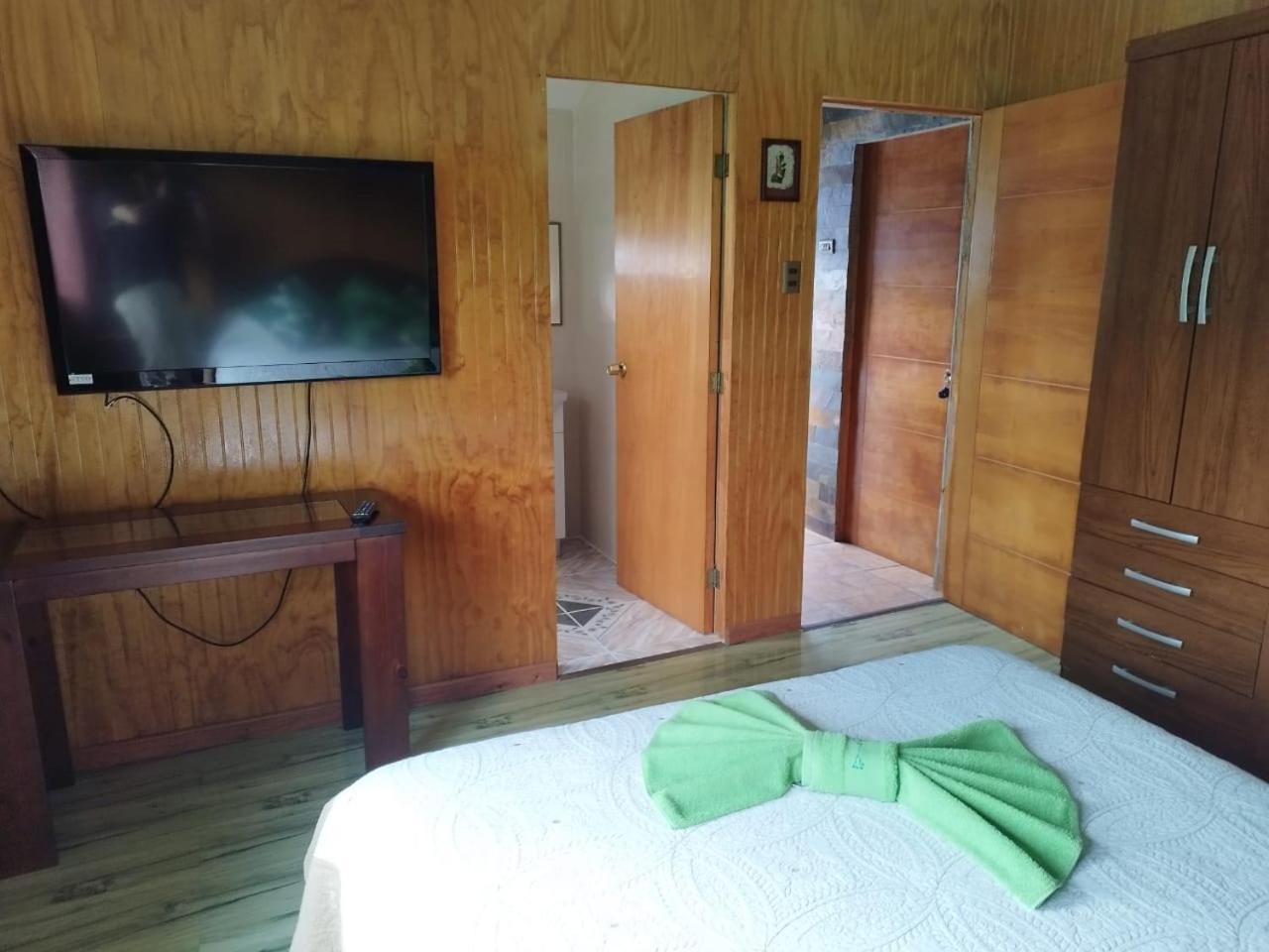 Hostal Avareipua Hanga Roa Exteriör bild